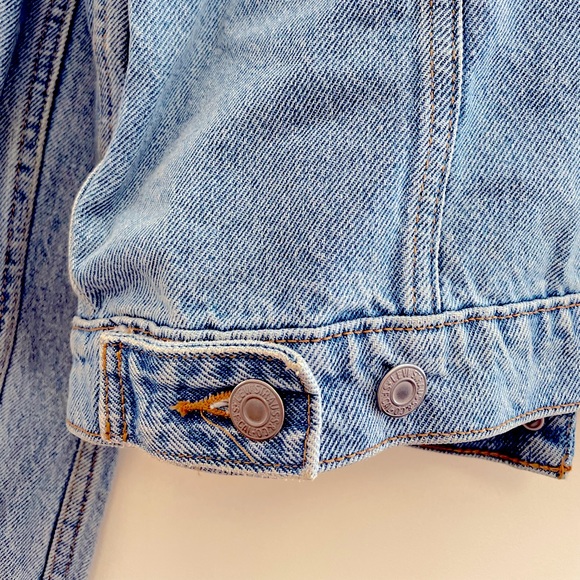 Levi’s Women’s Original Trucker Jacket - Picture 9 of 10